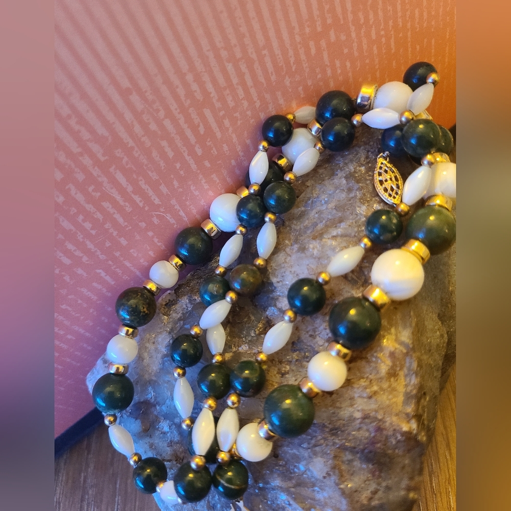 Vintage bloodstone necklace stamped 14/20 14kt